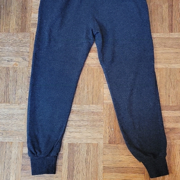 SpongeBob Squarepants Black and Yellow Sweatpants with Elastic Cuffs Size MEDIUM - Picture 7 of 7